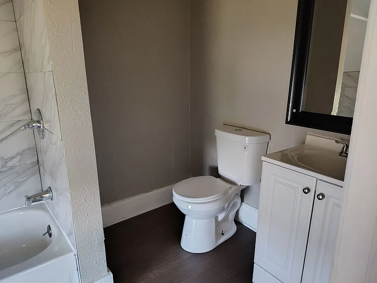 2840 N Vel R Phillips Ave — Photo 10