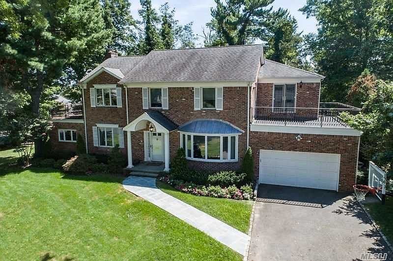 1st image of 21 Hawthorne Ln