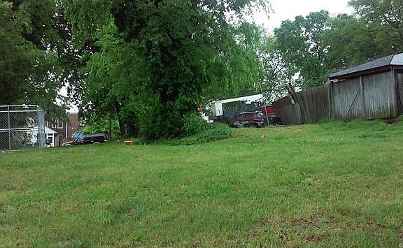 4th image of 533 Mosby St