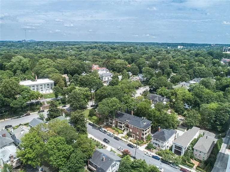 149 Peachtree Cir NE #35 — Photo 5