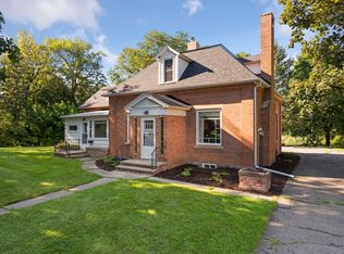 28 Grove St NW, Hutchinson, MN 55350