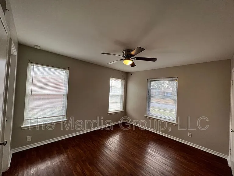 9302 Piper Ln — Photo 6