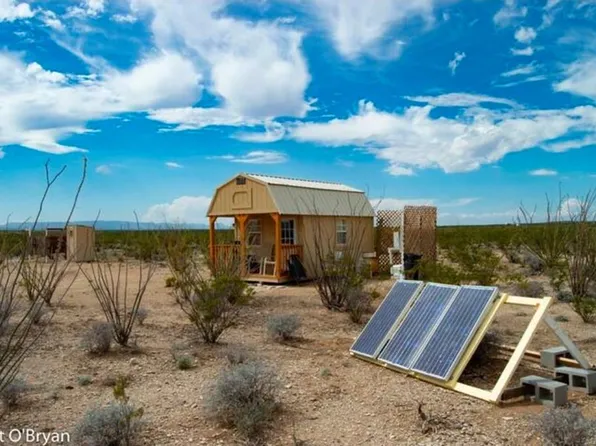 453 La Roja Ln, Terlingua, TX 79852