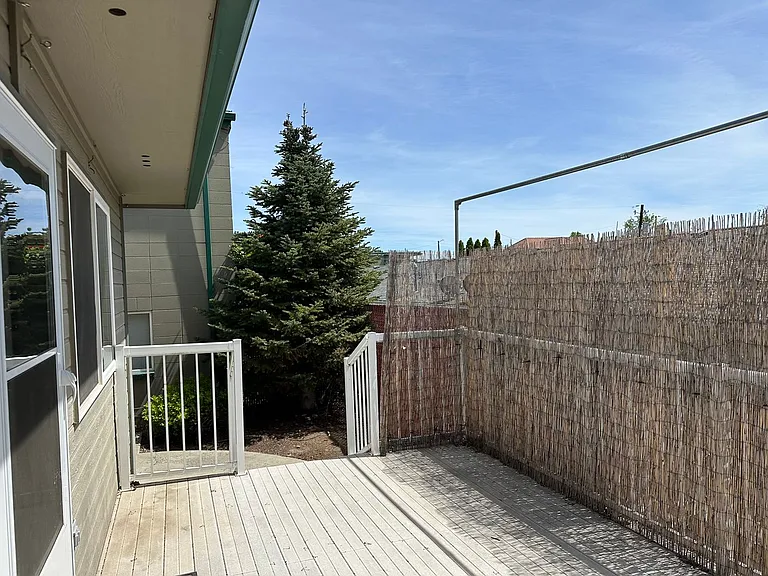 The Oaks Apartments — Photo 29