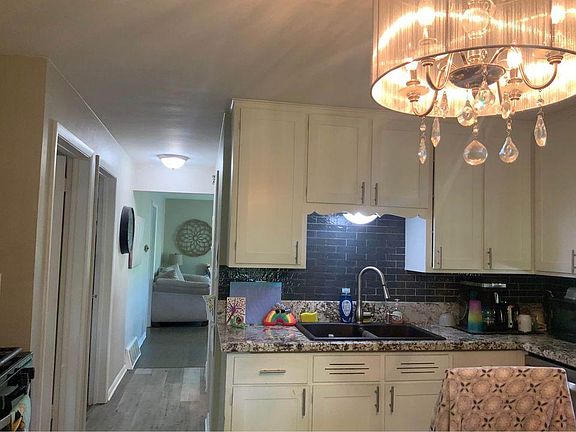 4th image of S22W25431 Harris Highland Dr