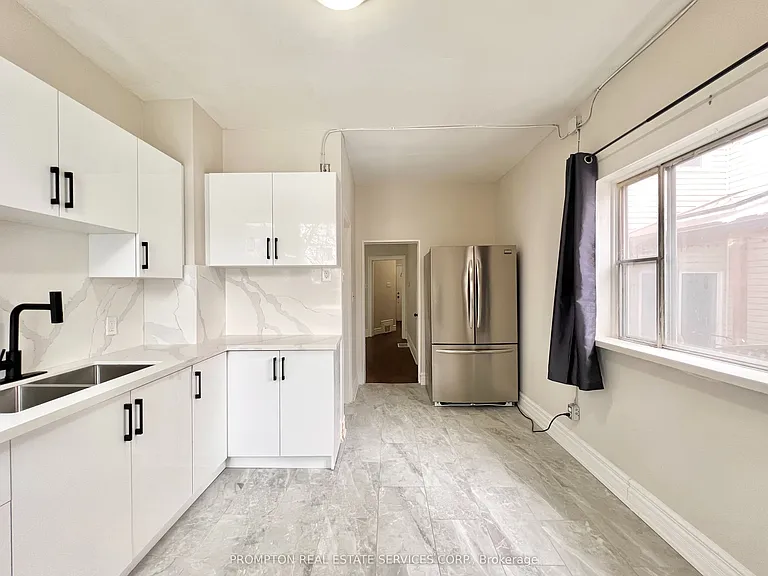 17 Winnifred Ave — Photo 21