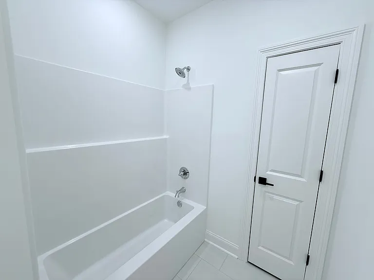 618 Cottage Grove Cir — Photo 10