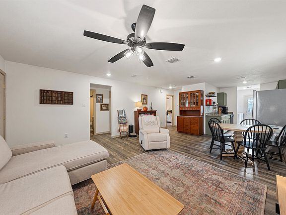 5th image of 1124 N 13th St