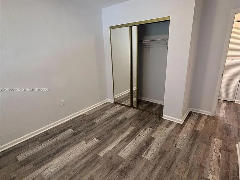 14084 NE 2nd Ave #14084 — Photo 14