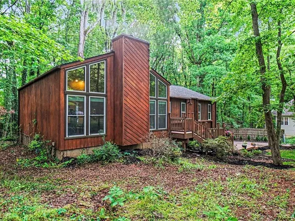 2411 Emberwood Ct NW, Kennesaw, GA 30152