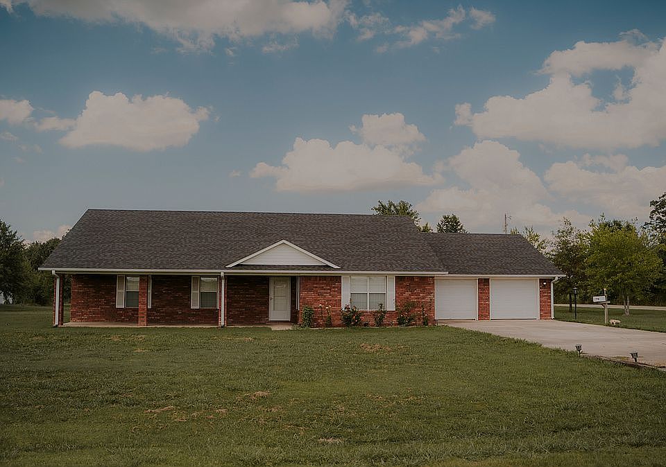 1st image of 57 Strawberry Ln