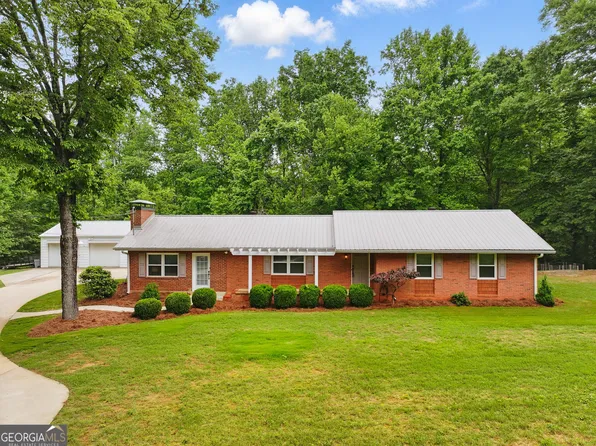 3110 Springdale Park Cir, Gainesville, GA 30506