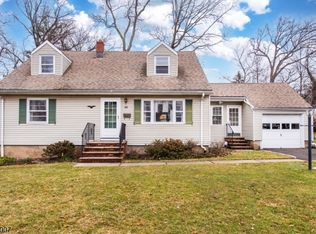 33 Laurel Place, West Caldwell, NJ