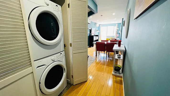 Rented by Project Queens LLC | media 26