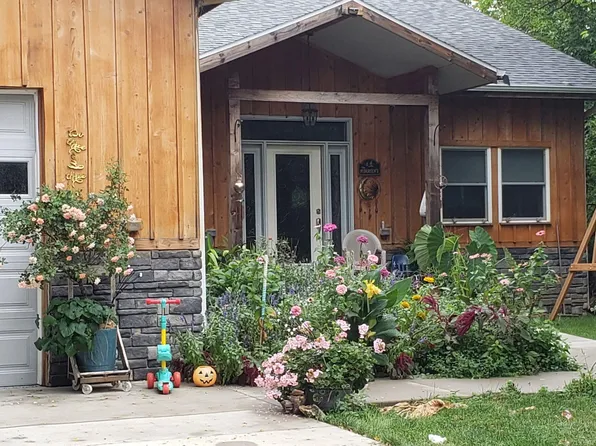 23536 Forest Shores Dr, Cassopolis, MI 49031