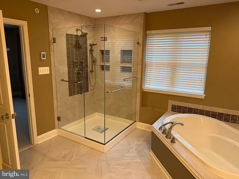 615 Strandhill Ct — Photo 12