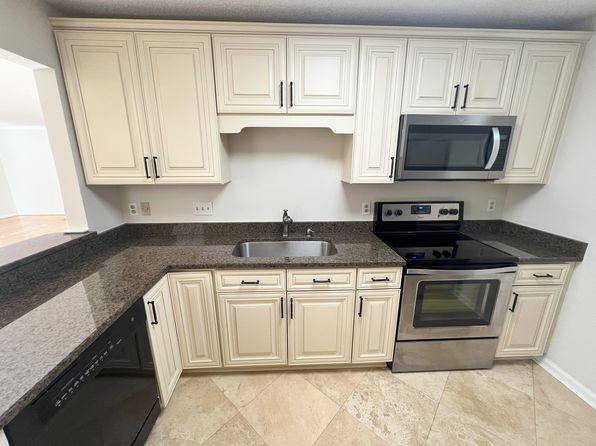 5009 Sharon Rd UNIT B