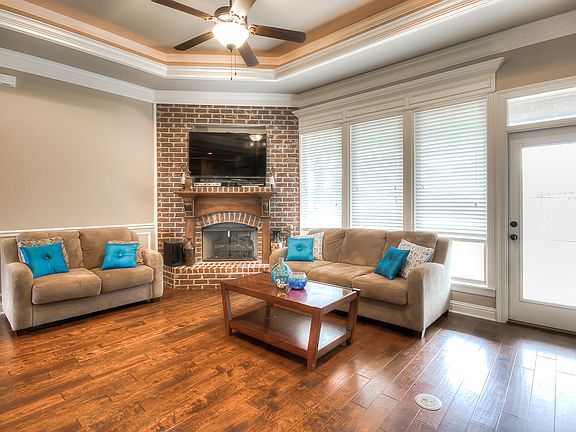 2nd image of 437 Tupelo Dr