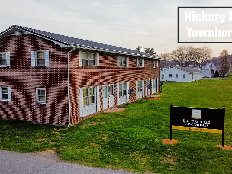 Hickory Hills Townhomes — Photo 5