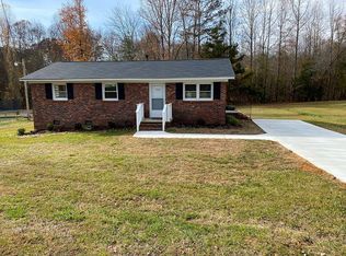 715 Lakeside Dr, Buffalo, SC 29379