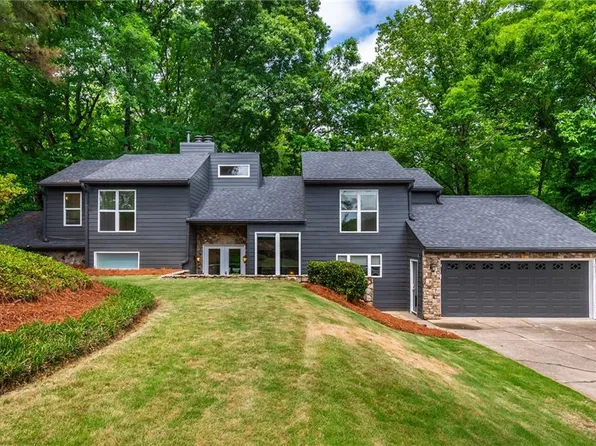 884 Oakhaven Dr, Roswell, GA 30075