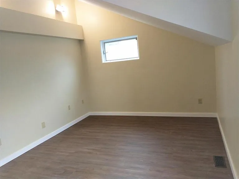 1848 Arbordale St — Photo 10