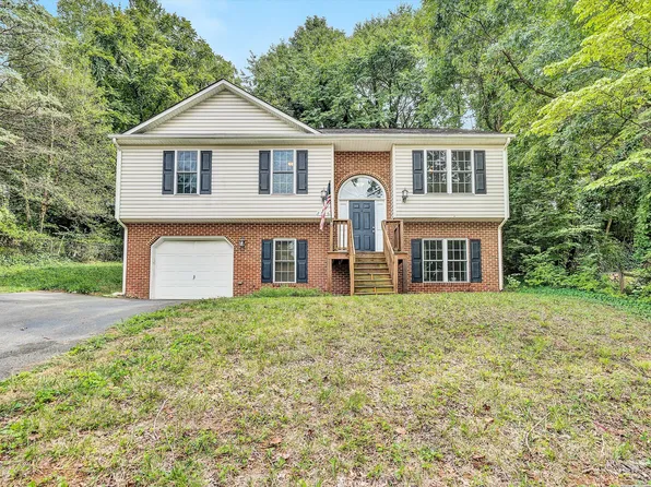 2736 Edgewood St SW, Roanoke, VA 24015