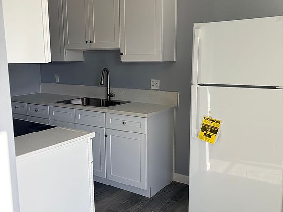 2nd image of 3323 Los Flores Blvd APT E
