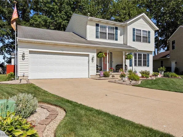 732 Oakdale Cir, Elyria, OH 44035