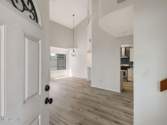 4th image of 635 SELVA LAKES Circle