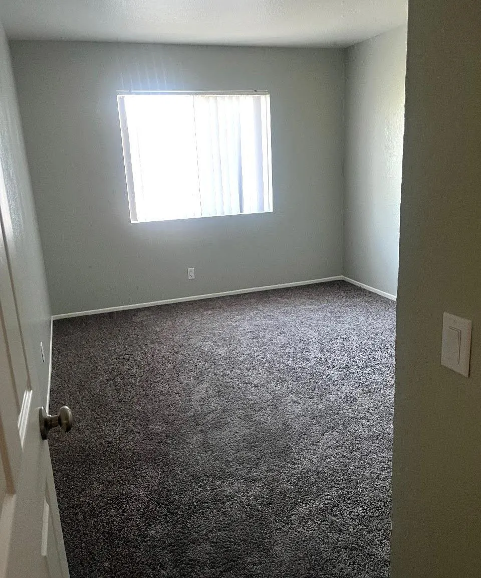 South Park Apartments — Photo 4