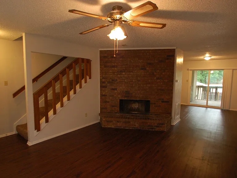 608 Lillard Rd #B — Photo 5
