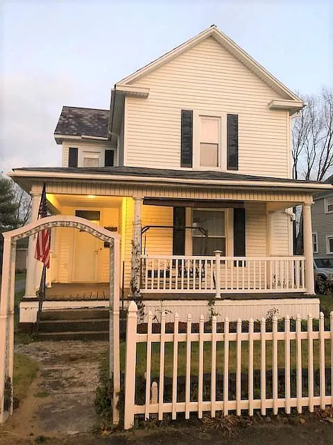 216 S Mount Pleasant Ave photo 1