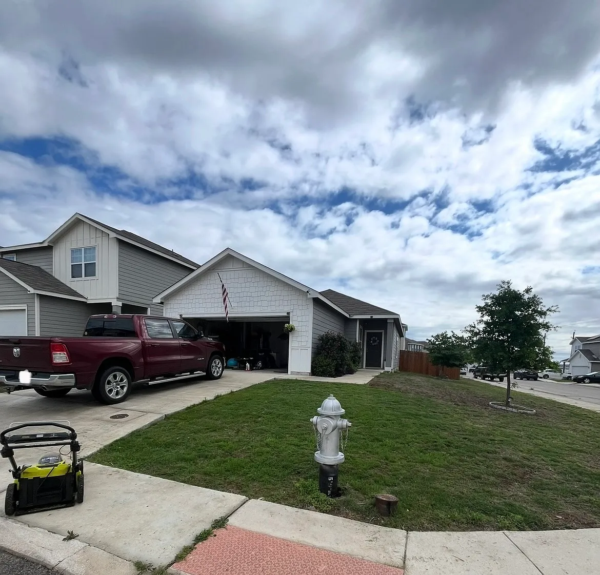 3 bed, 1211 sqft, $750 — Photo 1
