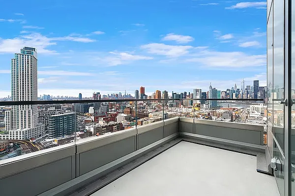 Rented by Prime Estates Realty Inc | media 9