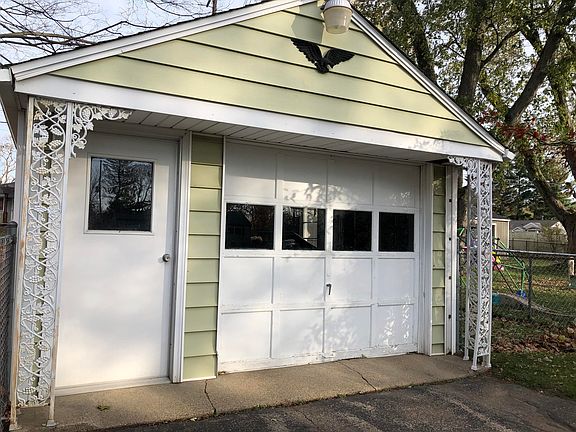 3rd image of 214 Westfield Dr