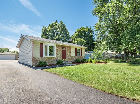 2nd image of 2121 Greengold St