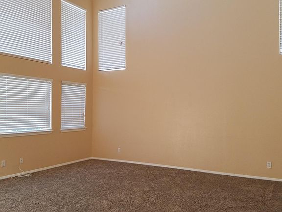 3rd image of 41502 Ventana Dr
