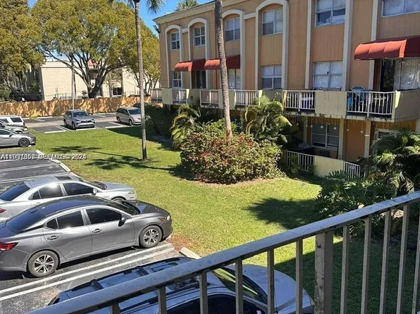 18101 NW 68th Ave APT C202, Hialeah, FL 33015