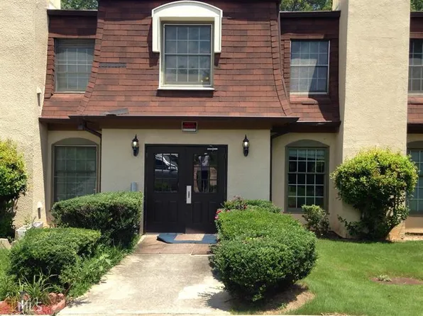 10 Rue Fontaine, Lithonia, GA 30038