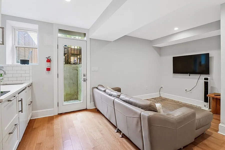 Stylish 1BR Columbia Heights Home with Modern Finishes & Open Living — Photo 4