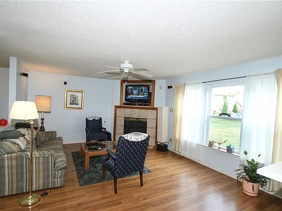2nd image of 10168 Clear Creek Cir