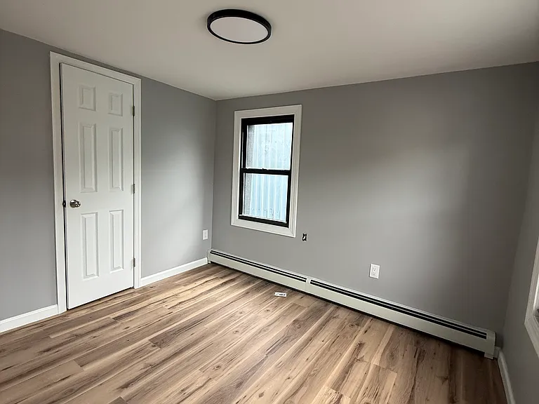 128 Campbell Ave #1 — Photo 3