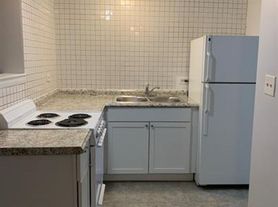1417 N Broadway, 3