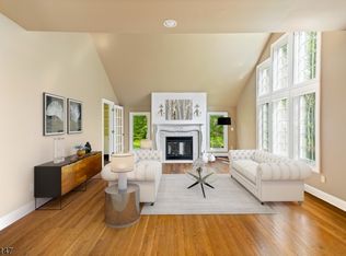 25 Barkman Way, Chester, NJ 07930