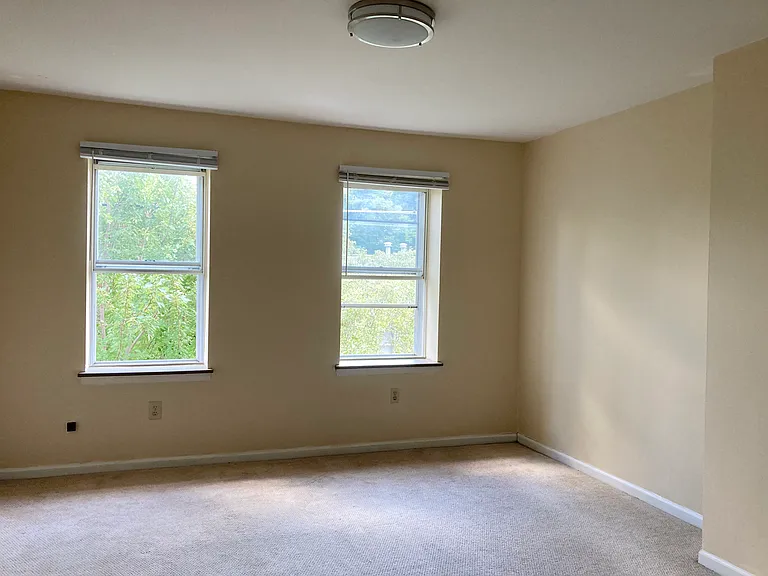 864 N 4th St #2 — Photo 5