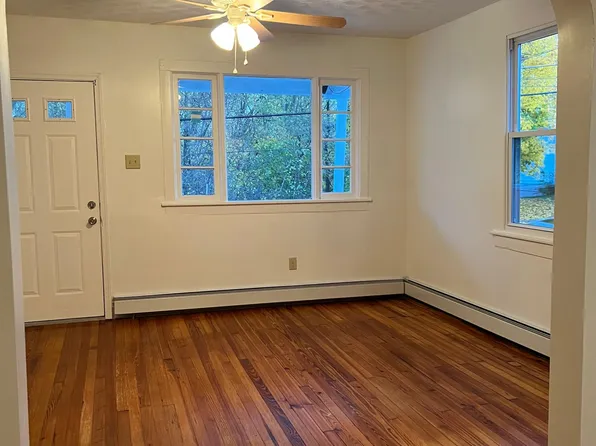 35 E Broadway St, Larksville, PA 18651