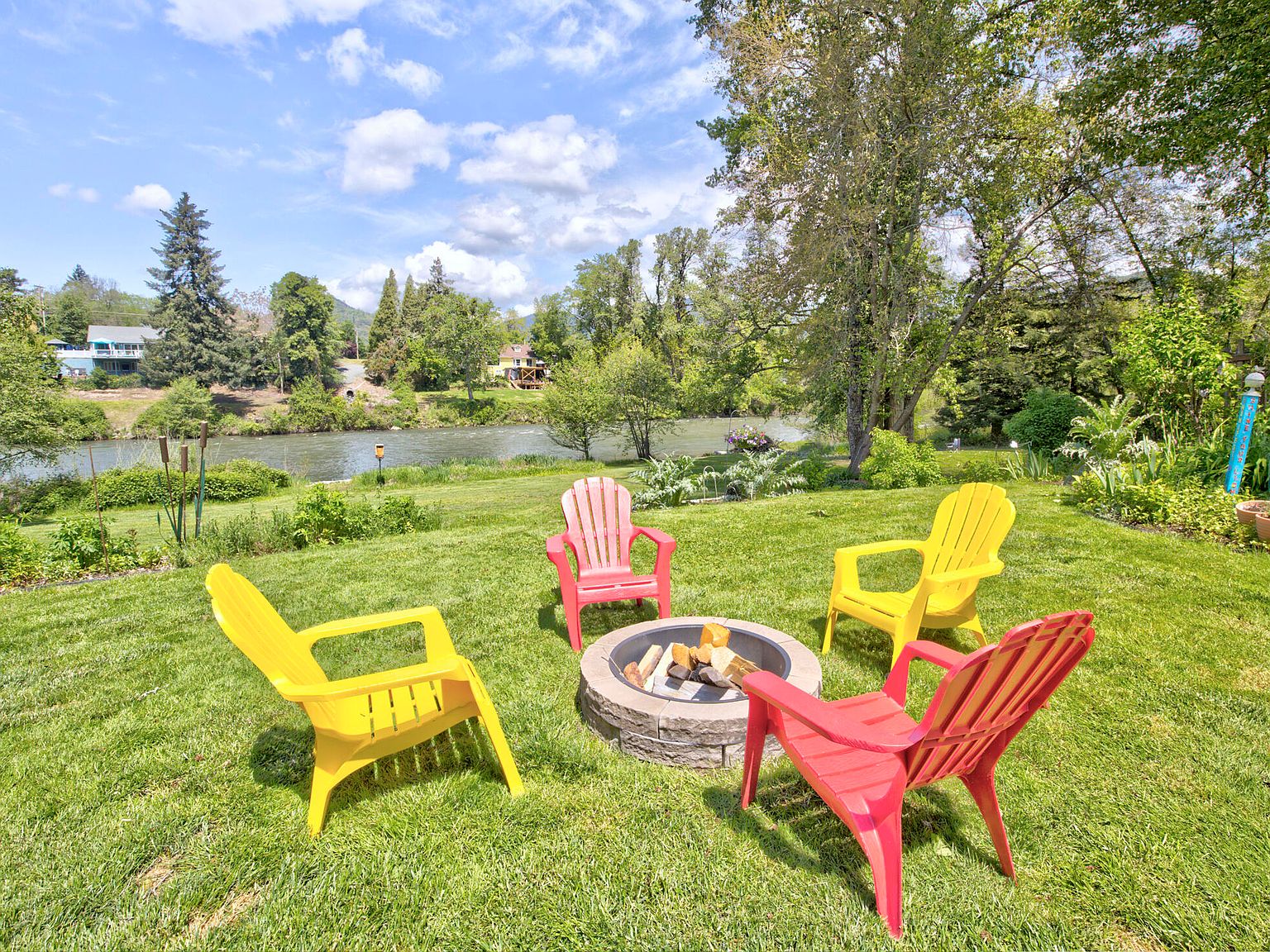 2444 Rogue River Hwy, Grants Pass, OR 97527 Zillow