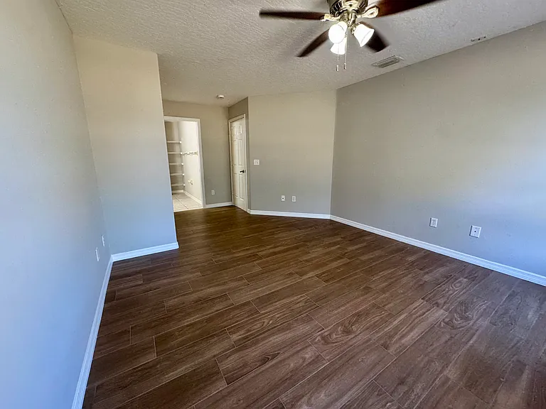 2964 Hester Ave SE — Photo 9