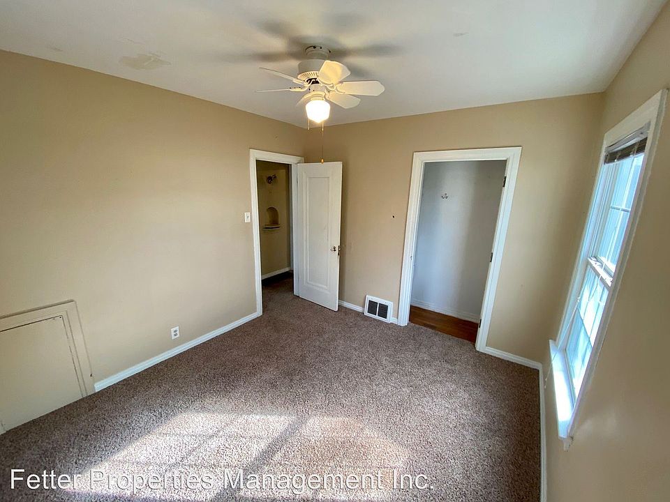 1st image of 913 S Villa Dr